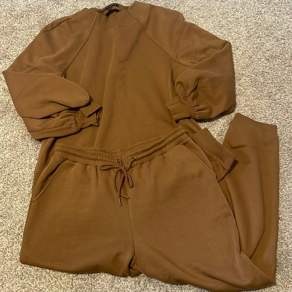 Banana republic sweat set- top L joggers M